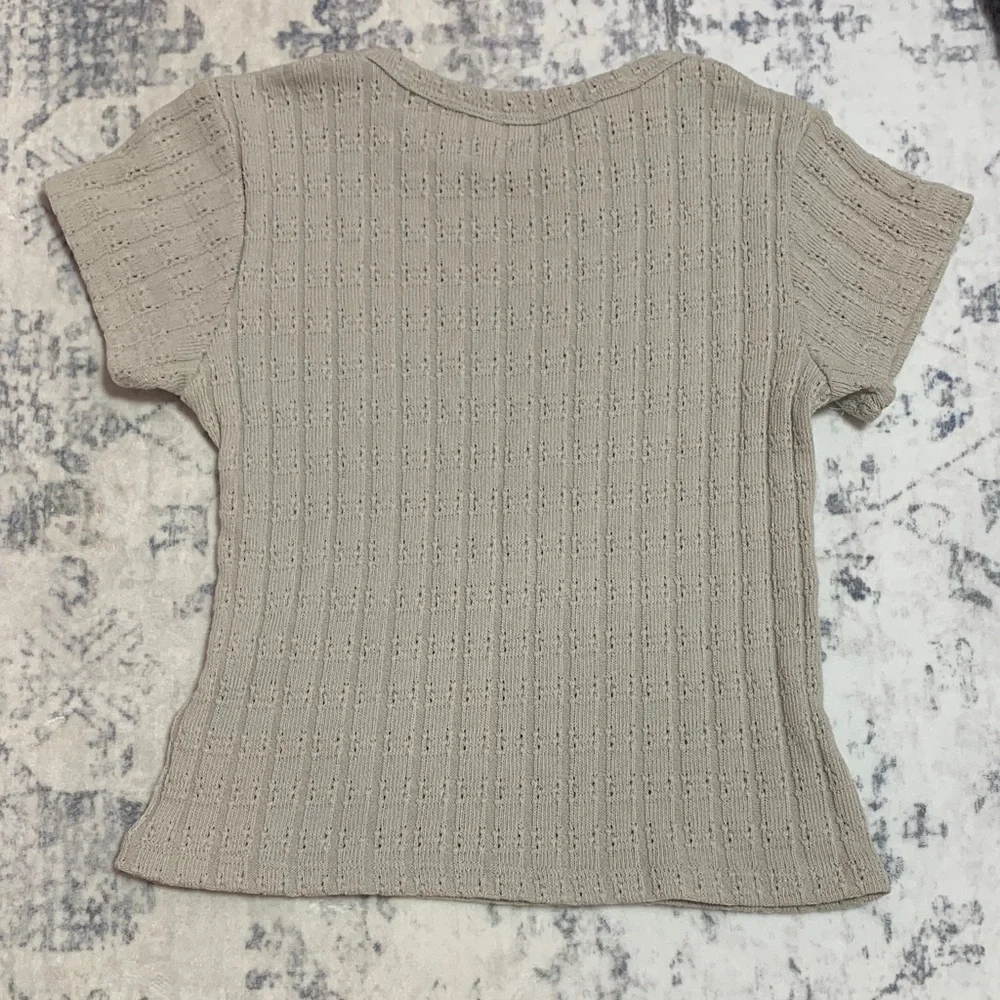 Light Grey Knit Short Sleeve Top - Picture 5 of 6